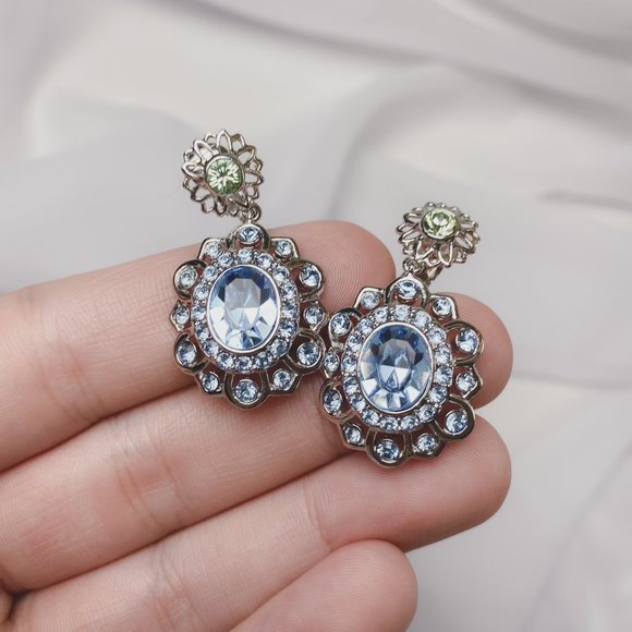 Givenchy Pastel Blue Rhinestone Jewel Flower Oval Silver Dangle Clip Earrings - Picture 8 of 9